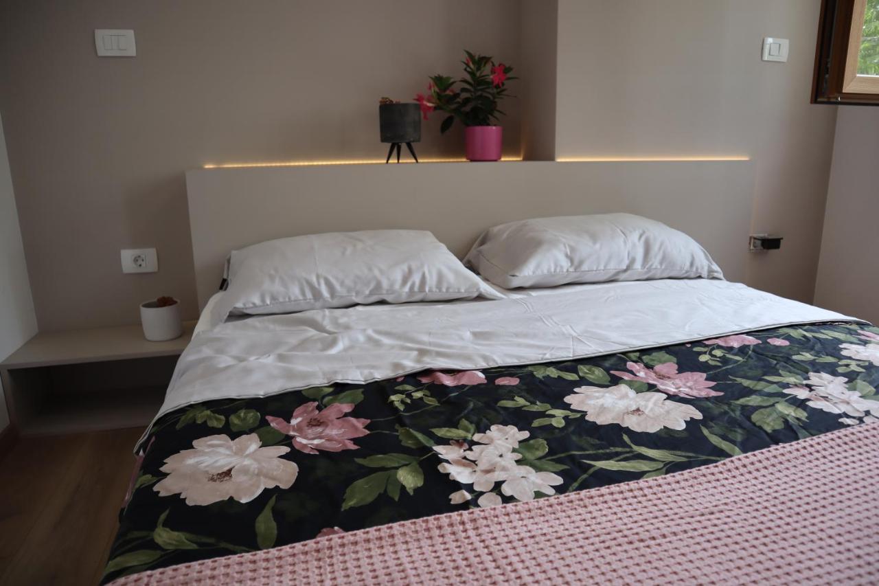 Boutique Rooms By Petric Winery Dobravlje Экстерьер фото