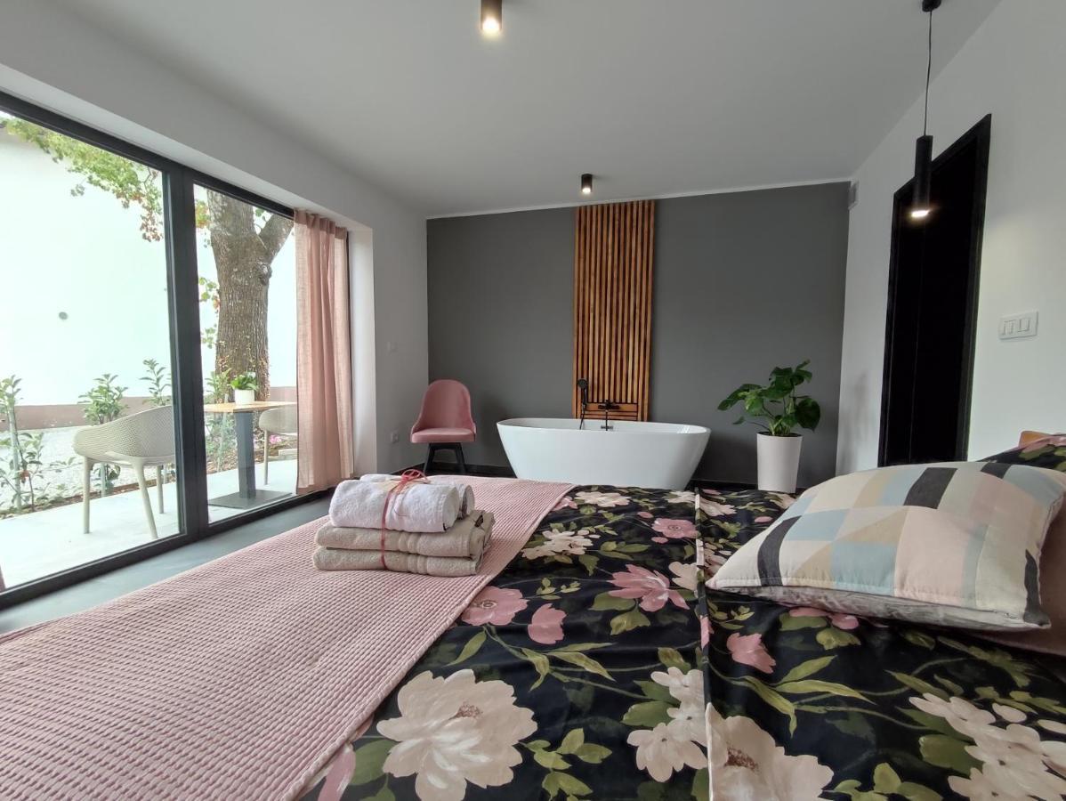 Boutique Rooms By Petric Winery Dobravlje Экстерьер фото