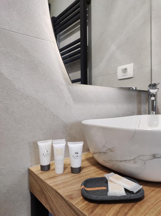 Boutique Rooms By Petric Winery Dobravlje Экстерьер фото
