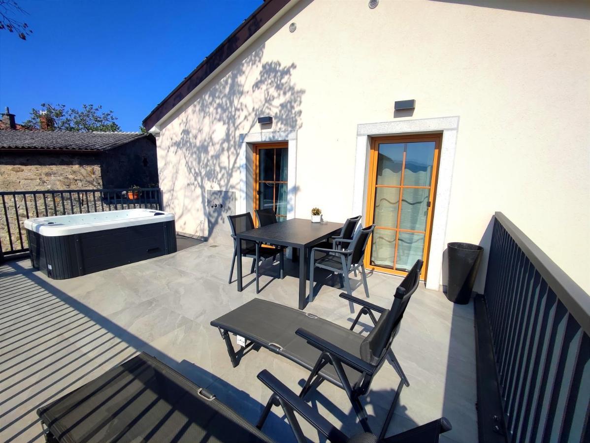 Boutique Rooms By Petric Winery Dobravlje Экстерьер фото
